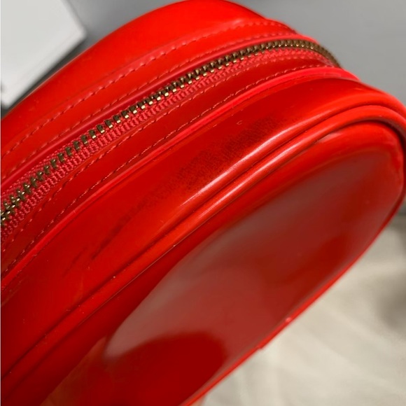 Tory Burch Small “Patent” Cosmetic Case - Picture 3 of 4